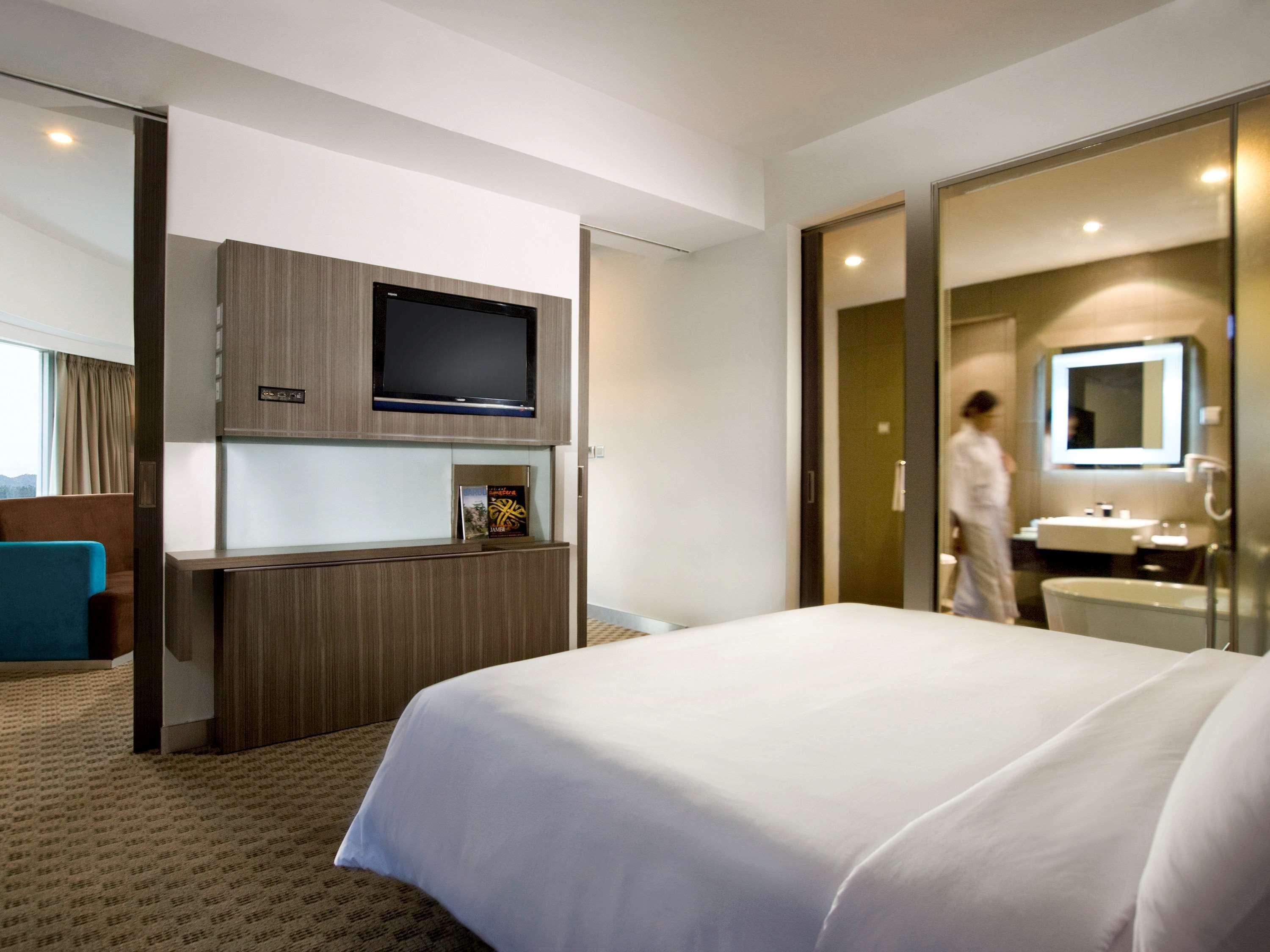 Novotel Bangka Hotel & Convention Center Pangkal Pinang Eksteriør billede