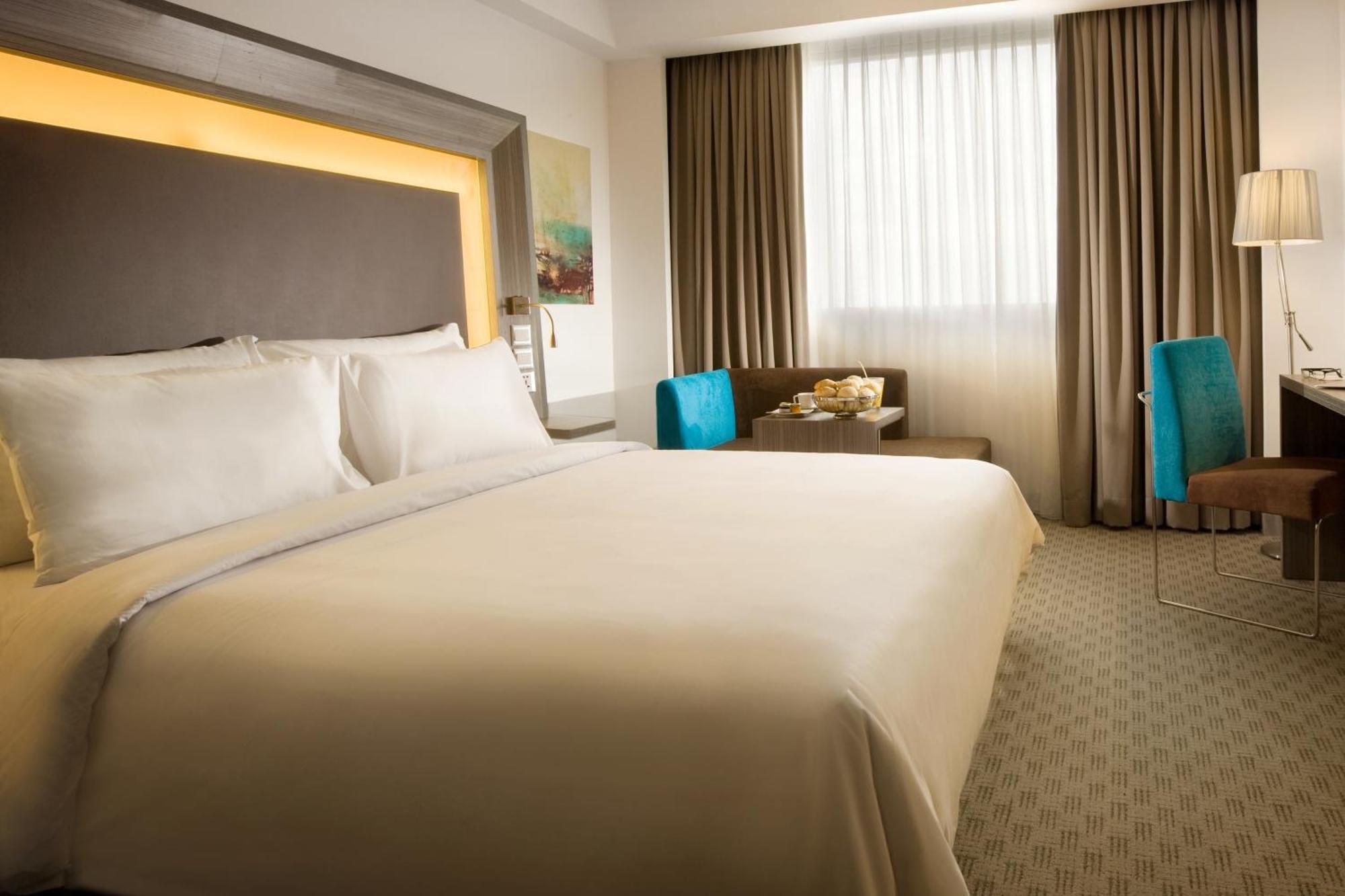 Novotel Bangka Hotel & Convention Center Pangkal Pinang Værelse billede
