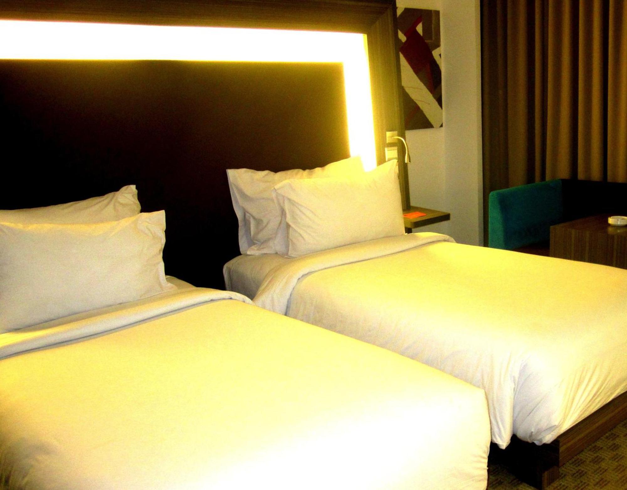 Novotel Bangka Hotel & Convention Center Pangkal Pinang Værelse billede